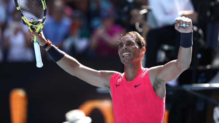 Nadal se recupera, está en 8vos de final en Australia