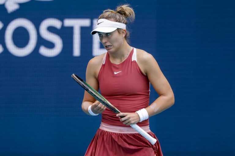 BELINDA BENCIC VENCIÓ A PAOLA BADOSA EN CHARLESTON