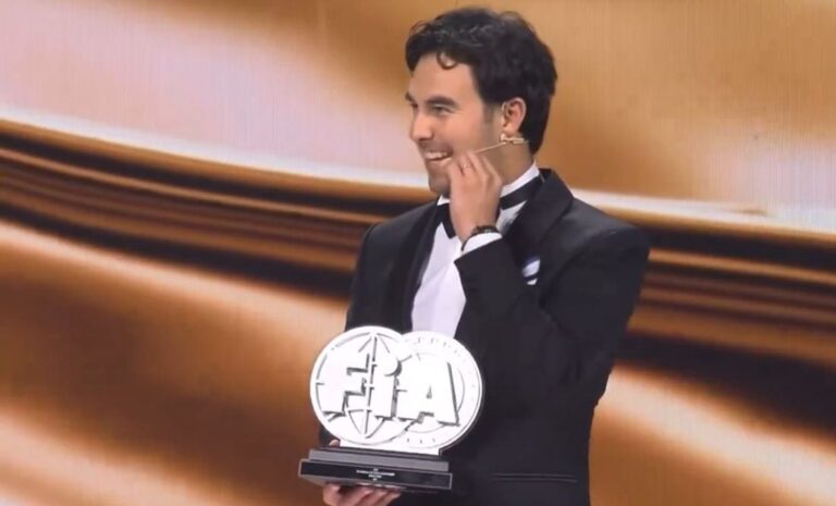 EL PILOTO CHECO PÉREZ OBTIENE EL TROFEO COMO SUBCAMPEÓN MUNDIAL DE LA F1 EN LA GALA FIA 2023