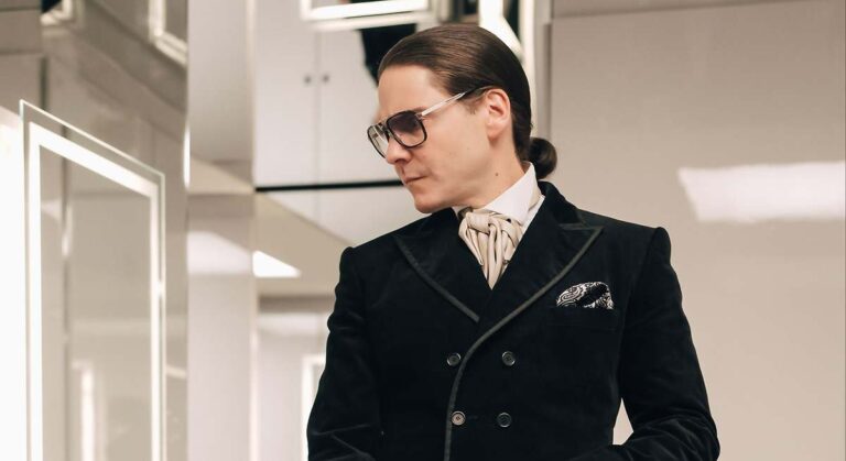 LA HISTORIA DEL DISEÑADOR KARL LAGERFELD ESTRENA SERIE TENIENDO A DANIEL BRÜHL COMO PROTAGONISTA