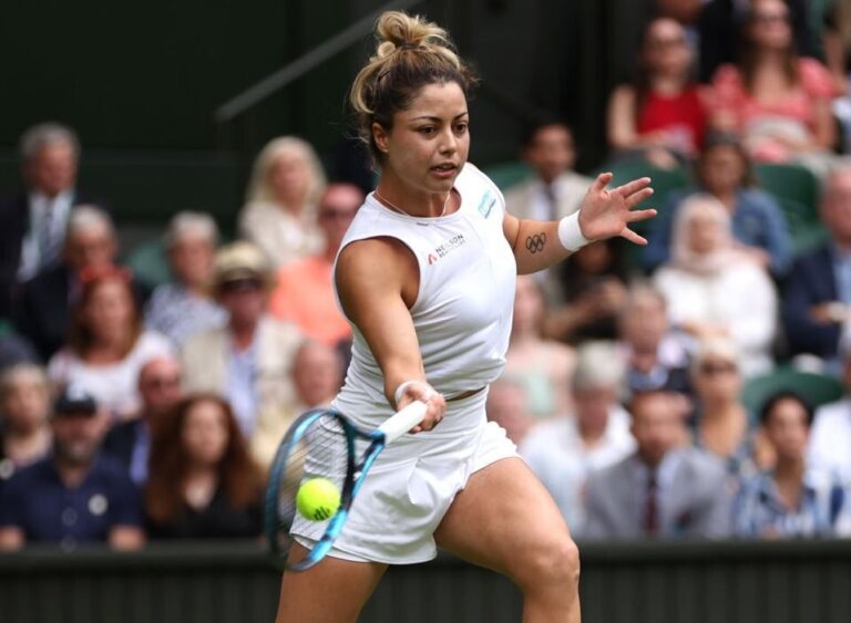 RENATA ZARAZÚA SE CONVIRTIÓ EN LA PRIMERA MEXICANA EN COMBATIR DENTRO DE LA CANCHA PRINCIPAL DE WIMBLEDON