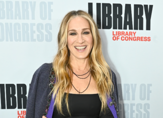 SARAH JESSICA PARKER SUMA SU VISIÓN AL JURADO DEL “BOOKER PRIZE 2025”