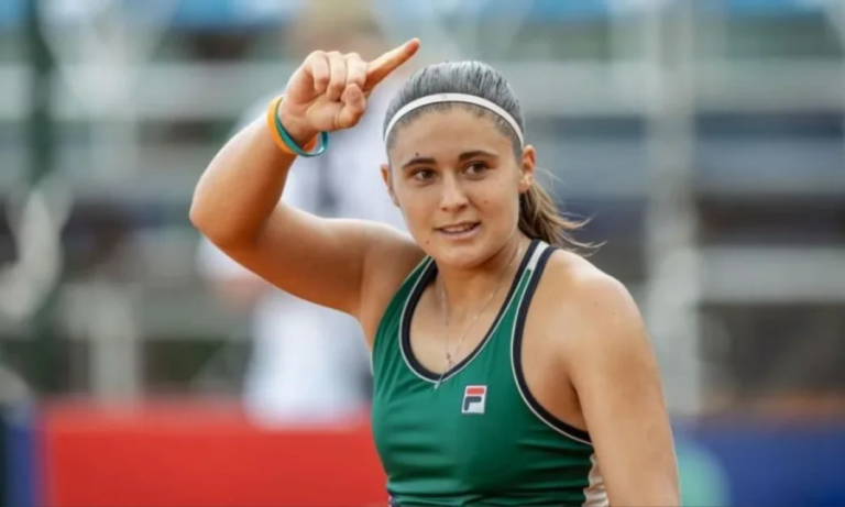 JULIA RIERA HABÍA RENUNCIADO AL TENIS, REGRESO Y AHORA ESTA JUGANDO EL ABIERTO DE AUSTRALIA.