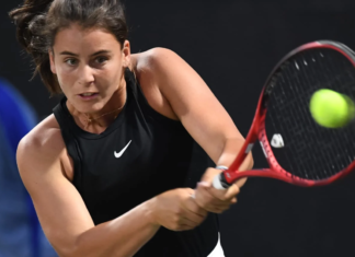 EMMA NAVARRO PERDIÓ UN PUNTO, POR QUE LA JUEZ NO VIÓ UN DOBLE BOTE