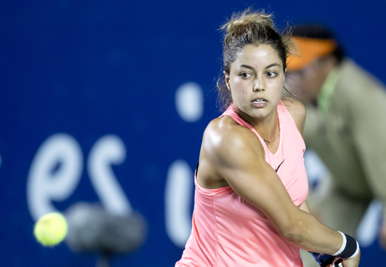RENATA ZARAZUA SE RETIRA POR LESIÓN DE LA RODILLA IZQUIERDA DEL TORNEO INDIAN WELLS.