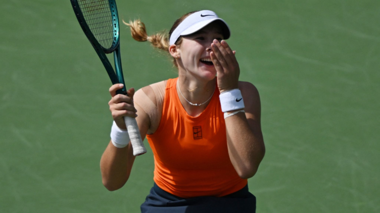 La adolescente Mirra Andreeva vence a la número uno Aryna Sabalenka y se corona en Indian Wells
