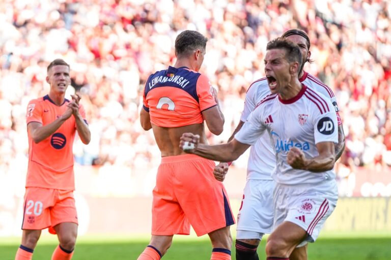 El Sevilla sorprende al Barcelona con un planteamiento eficaz de Almeyda