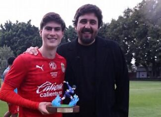 LA “HORMIGA” RECIBE UN PREMIO POLÉMICO DE AMAURY VERGARA.