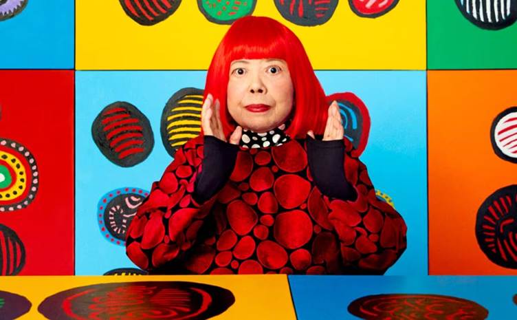EL ARTE DE YAYOI KUSAMA, LA MUJER QUE CONVIRTIÓ LOS LUNARES EN ETERNIDAD